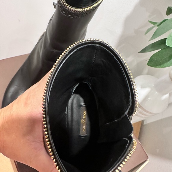 Louis Vuitton Boots - Picture 9 of 14
